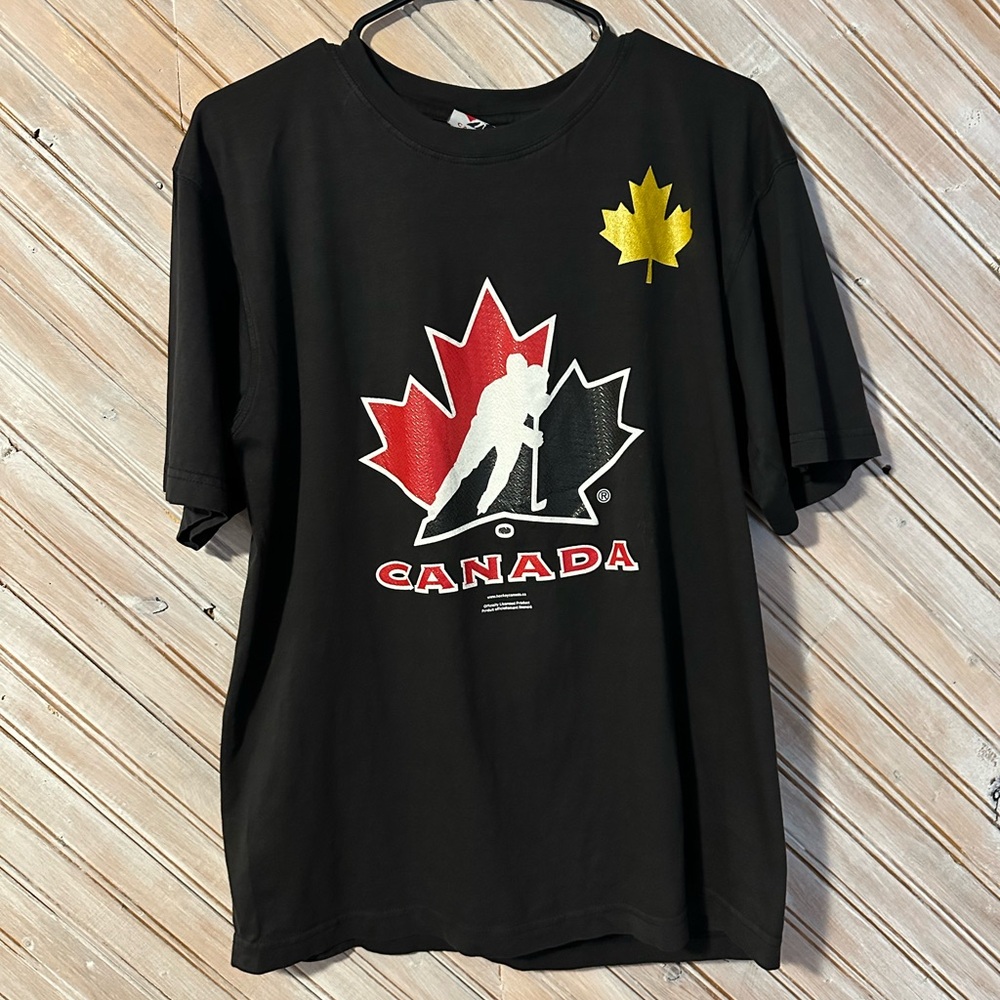 Team Canada Hockey Black T-Shirt with Gold Maple Leaf Canadian Maple Leaf